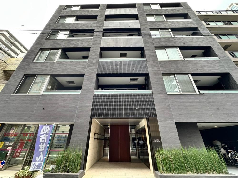 2LDK+S apartment in Chuo Ward, Tokyo - Photo 1
