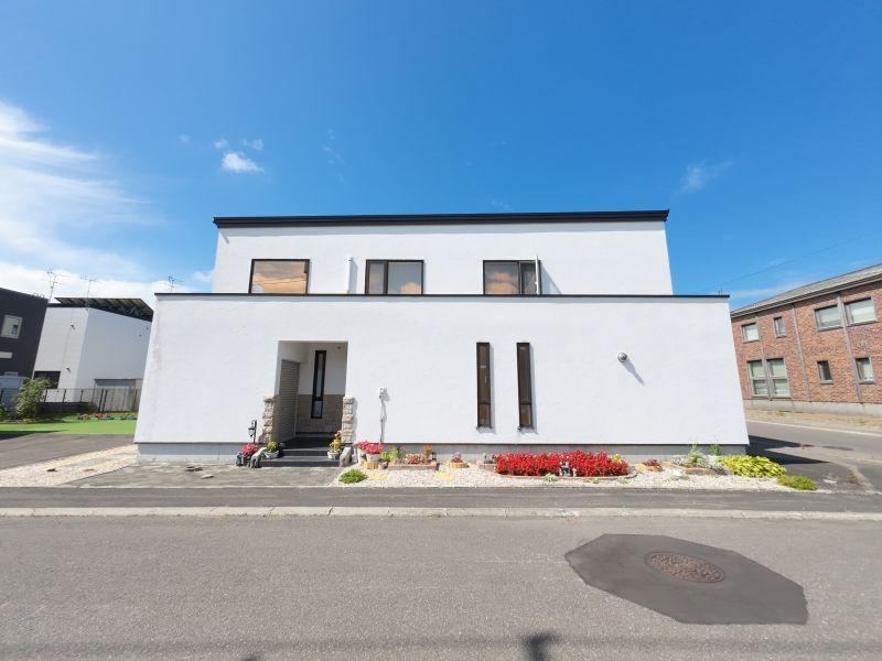 5LDK+S house in Kitahiroshima, Hokkaido - Photo 1