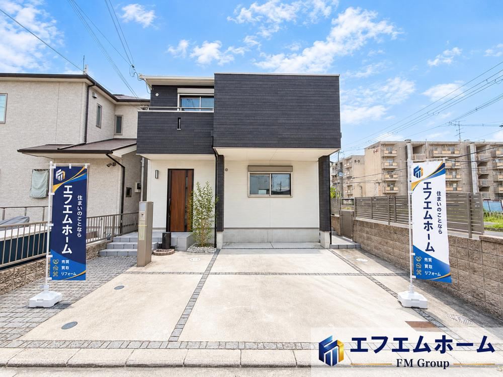 5LDK house in Katano, Osaka - Photo 1