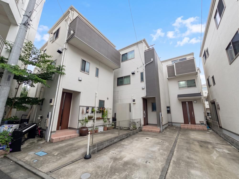 4LDK house in Saiwai Ward, Kawasaki, Kanagawa - Photo 1