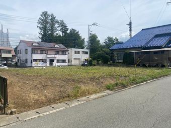 plot of land in Ina