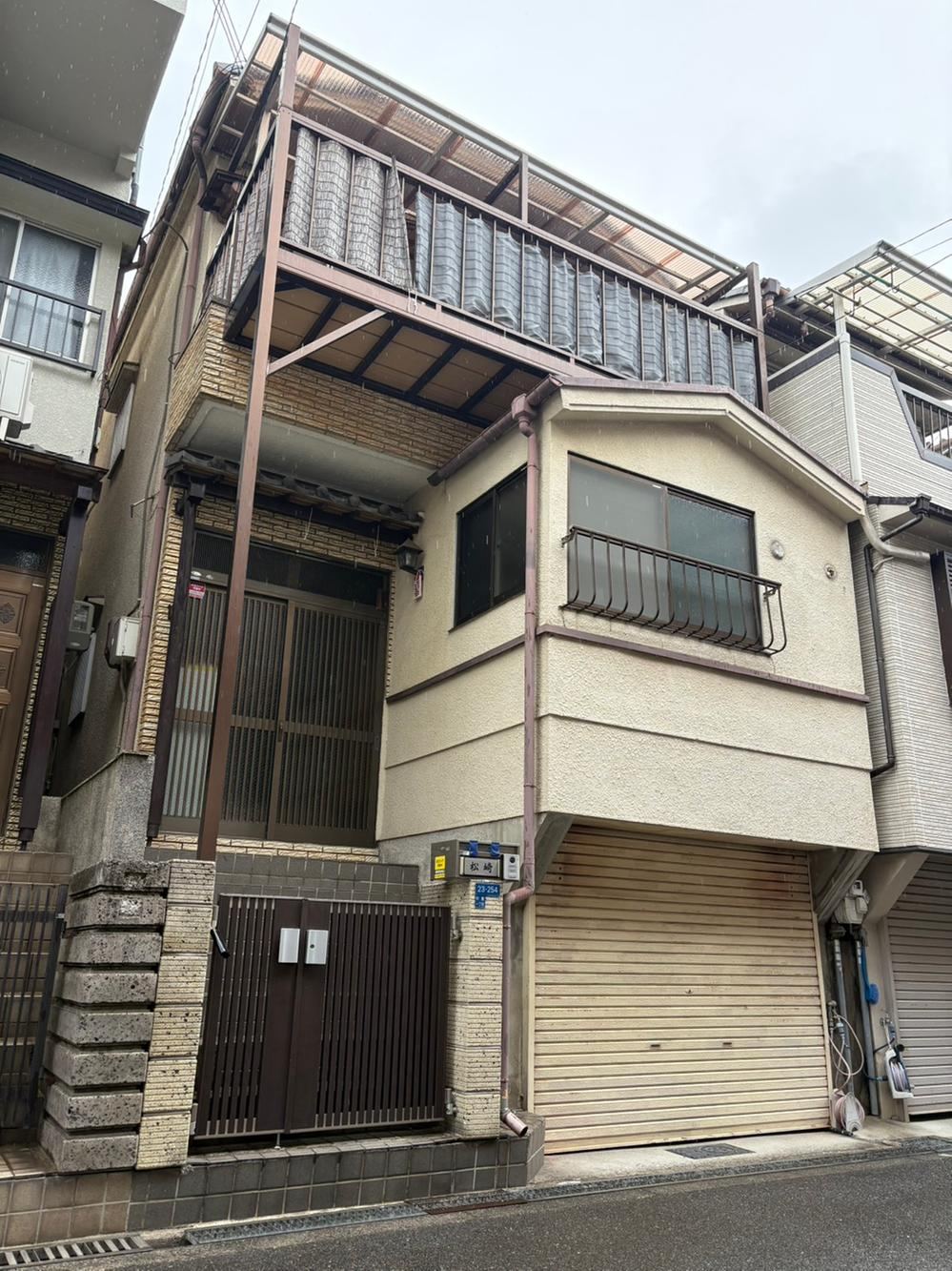 5DK house in Nishiyodogawa Ward, Osaka - Photo 1
