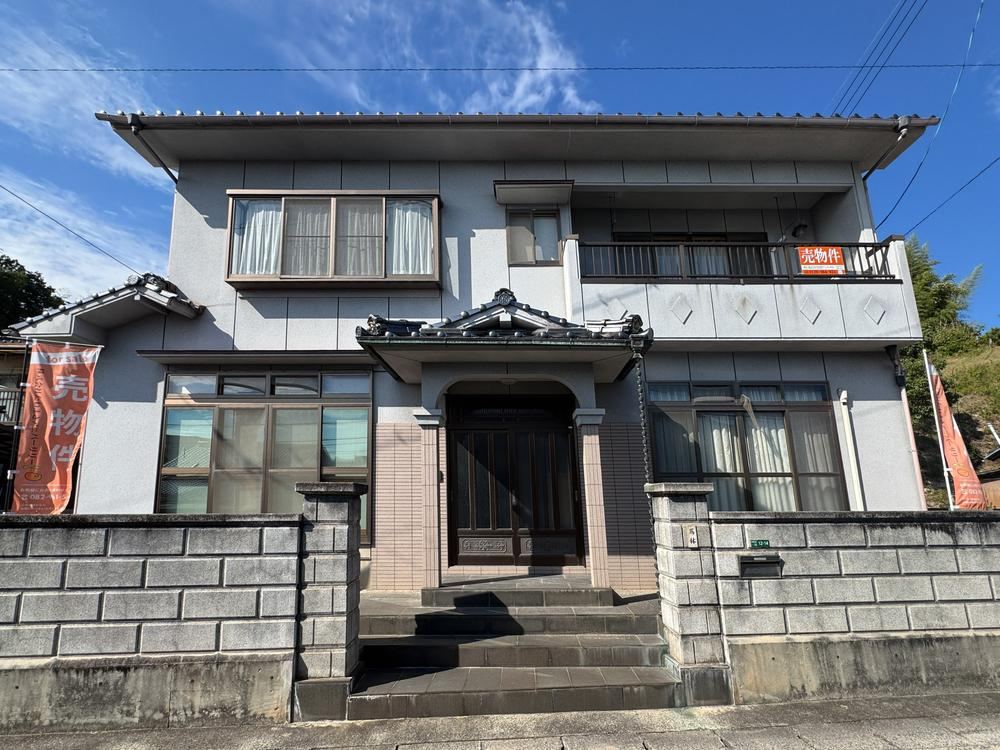 4LDK house in Takehara, Hiroshima - Photo 1