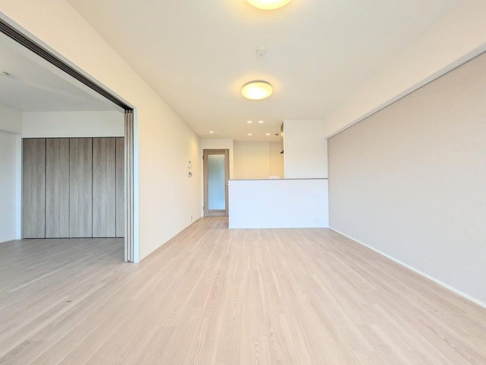 3LDK apartment in Nishinomiya, Hyogo - Photo 1