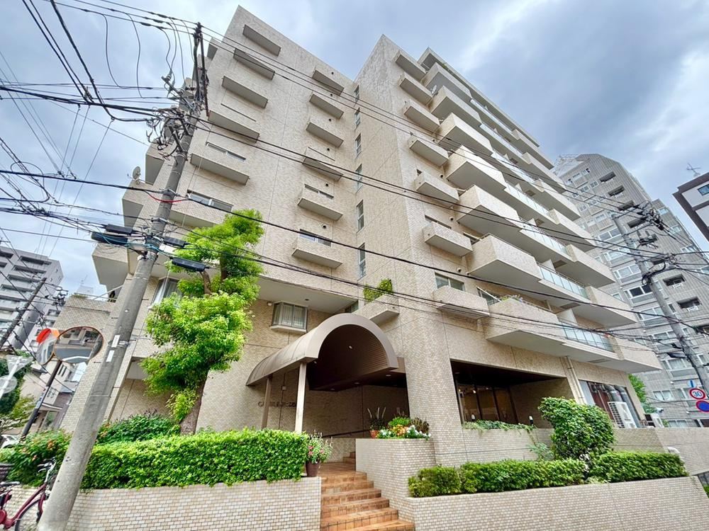 1LDK apartment in Bunkyo Ward, Tokyo - Photo 1