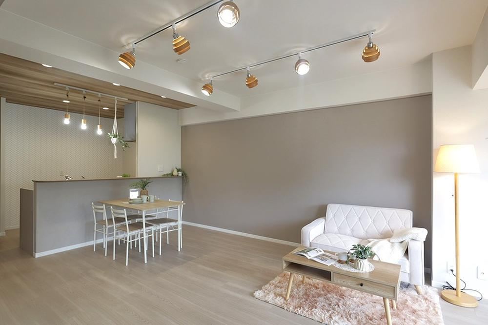 4LDK apartment in Miyakojima Ward, Osaka - Photo 1
