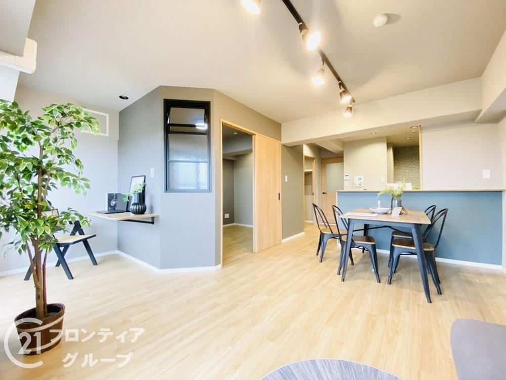 2LDK apartment in Neyagawa, Osaka - Photo 1