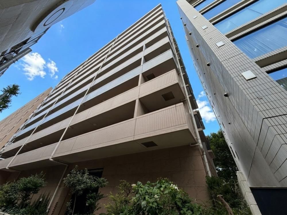 1LDK apartment in Minato Ward, Tokyo - Photo 1