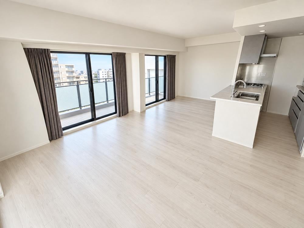2LDK apartment in Kita Ward, Osaka - Photo 1