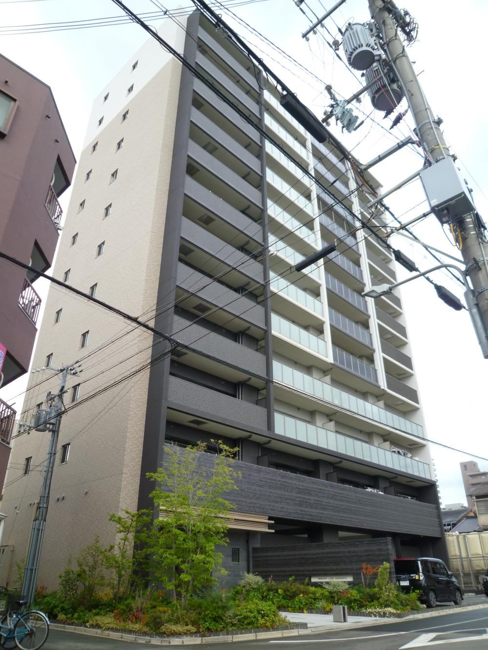 3LDK apartment in Higashiosaka, Osaka - Photo 1