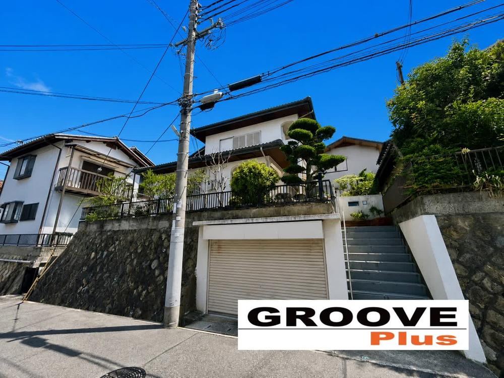 5DK house in Tarumi Ward, Kobe, Hyogo - Photo 1
