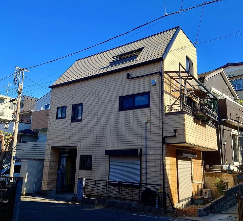 3LDK house in Ayase, Kanagawa - Photo 1