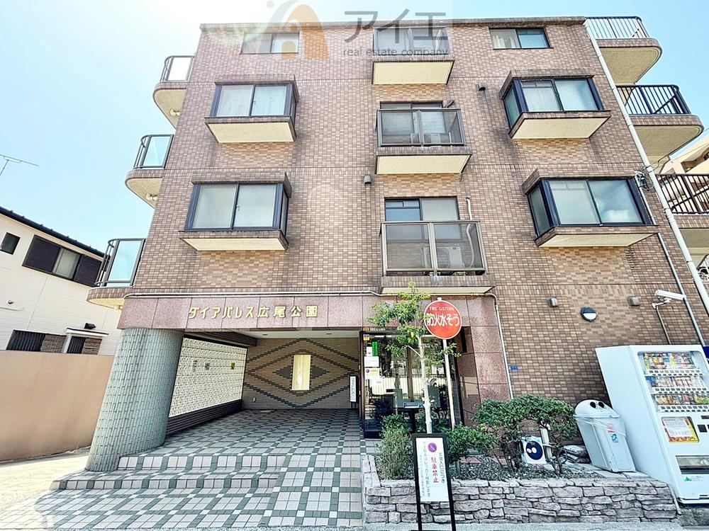 3LDK apartment in Ichikawa, Chiba - Photo 1