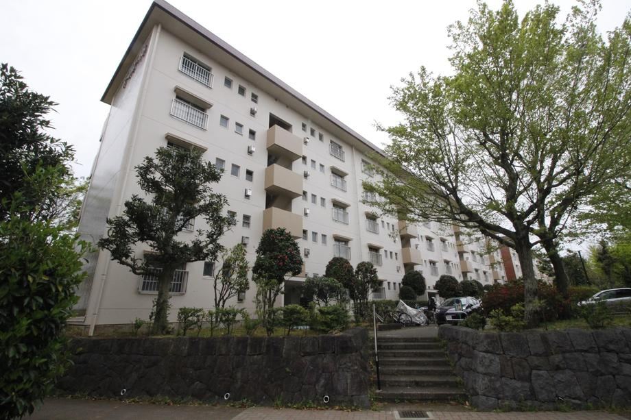 2LDK apartment in Funabashi, Chiba - Photo 1