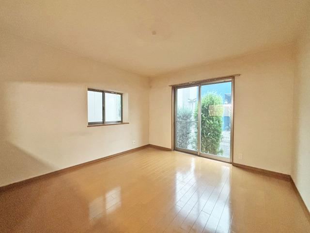 4LDK house in Kita Ward, Saitama - Photo 1