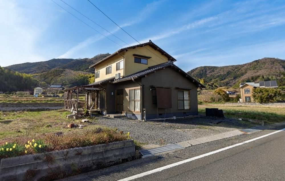 5LDK house in Tsuyama, Okayama - Photo 1