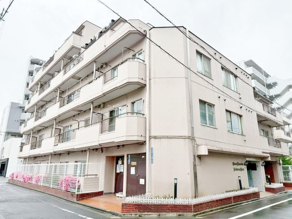 2LDK apartment in Kita Ward, Tokyo - Photo 1