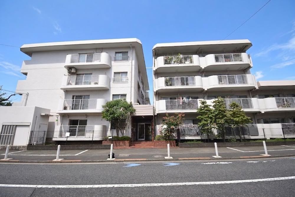 3LDK apartment in Setagaya Ward, Tokyo - Photo 1
