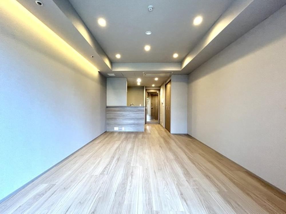 studio apartment in Minato Ward, Tokyo - Photo 1