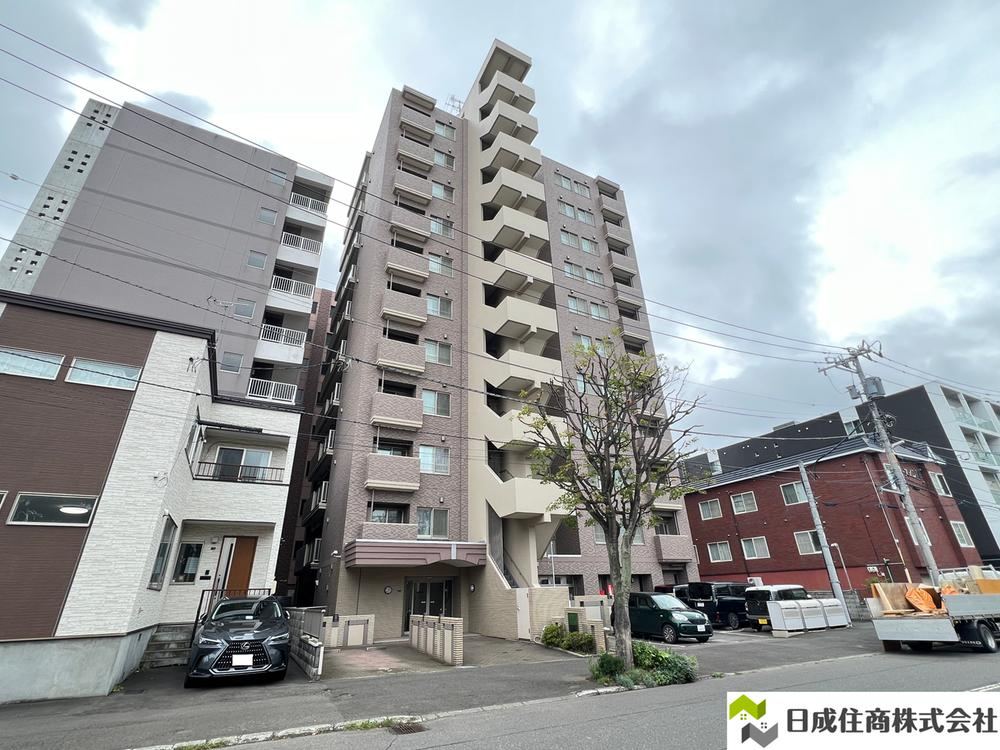 3LDK apartment in Kita Ward, Sapporo, Hokkaido - Photo 1