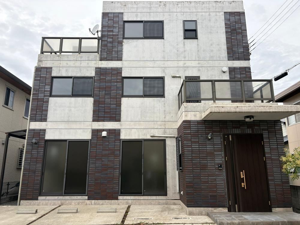 4LLDDKK+S house in Wakayama, Wakayama - Photo 1