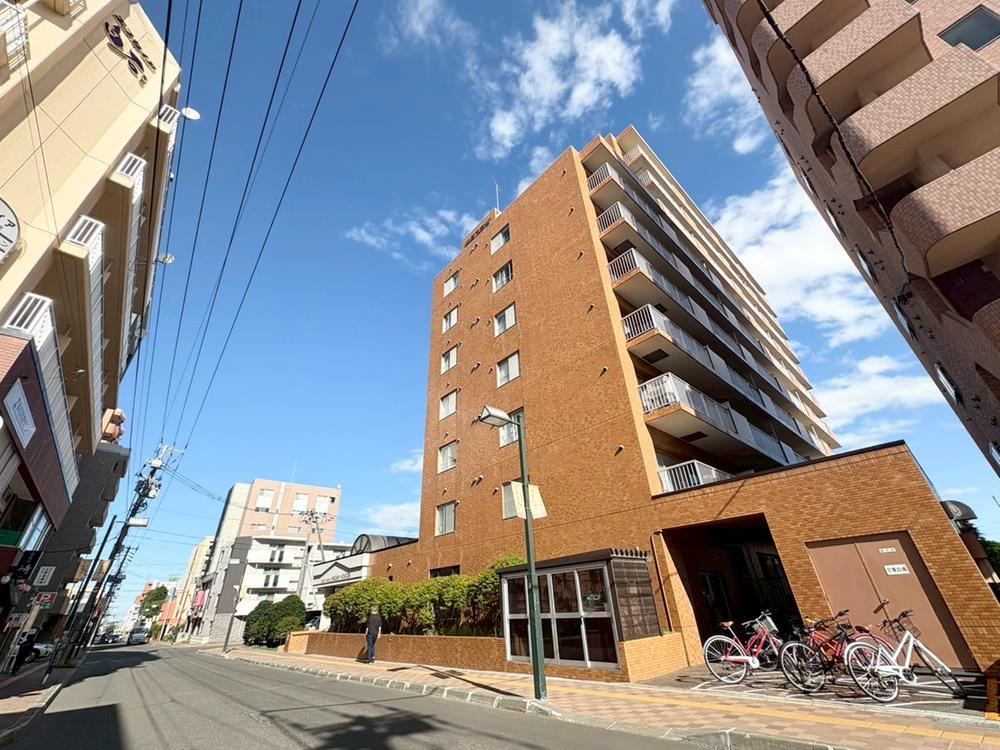 2LDK apartment in Shiroishi Ward, Sapporo, Hokkaido - Photo 1