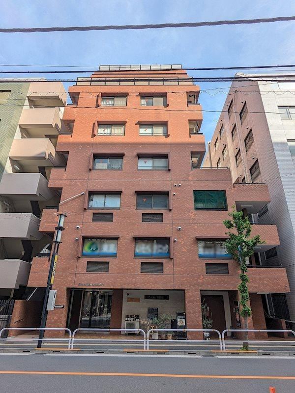 2LDK apartment in Shinagawa Ward, Tokyo - Photo 1