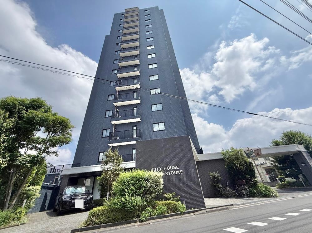 3LDK apartment in Urawa Ward, Saitama - Photo 1