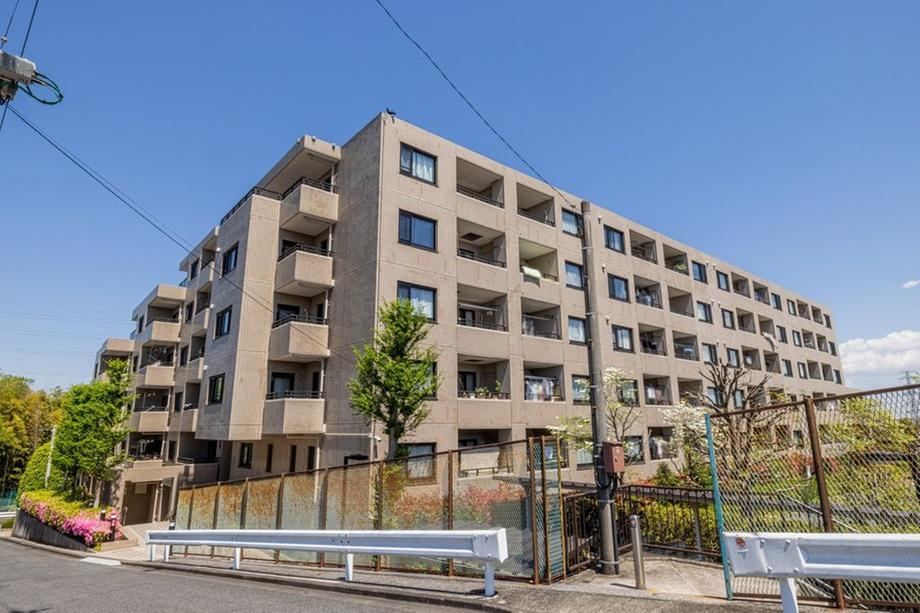 4LDK apartment in Midori Ward, Yokohama, Kanagawa - Photo 1