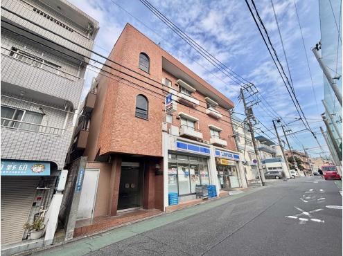 3LDK apartment in Shinagawa Ward, Tokyo - Photo 1