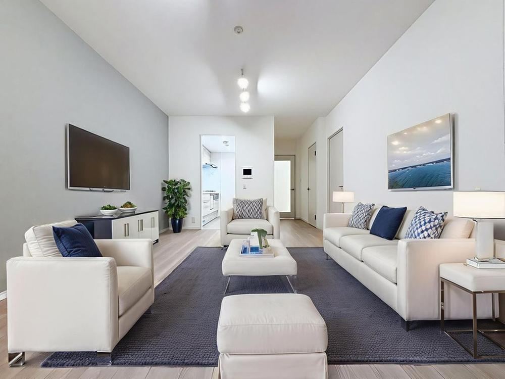 3LDK+S apartment in Mihama Ward, Chiba - Photo 1