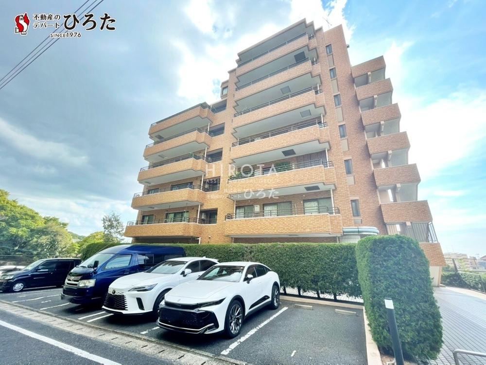 2DK apartment in Yahatanishi Ward, Kitakyushu, Fukuoka - Photo 1