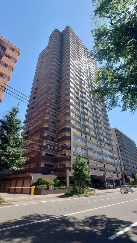 3LDK apartment in Chuo Ward, Sapporo, Hokkaido - Photo 1