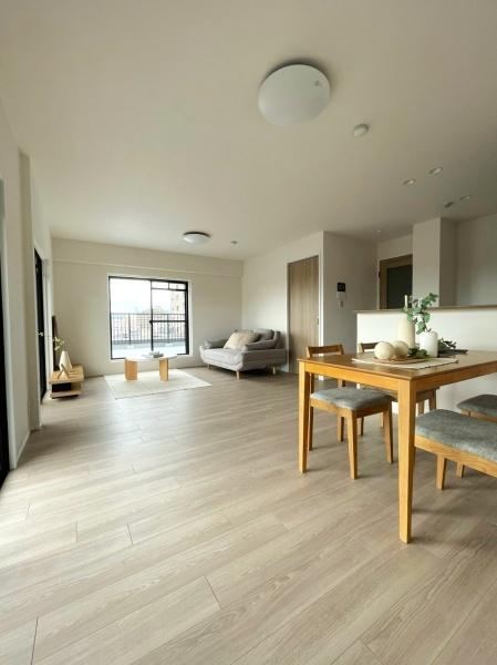 2LDK apartment in Suita, Osaka - Photo 1
