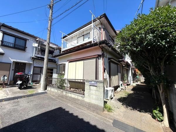 4LDK house in Ayase, Kanagawa - Photo 1