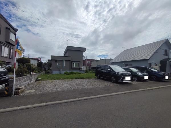 205 m² land in Kita Ward, Sapporo, Hokkaido - Photo 1