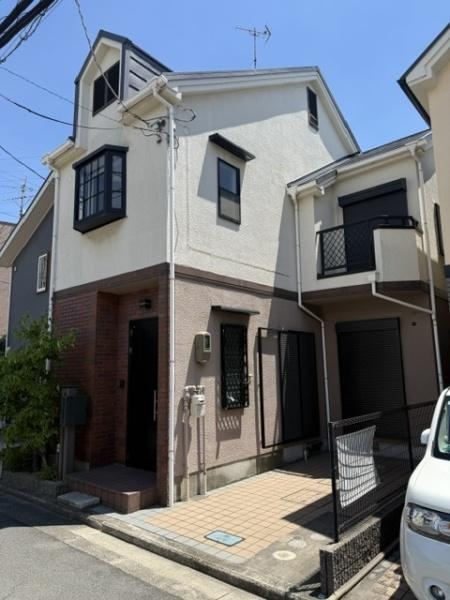 3LDK house in Yao, Osaka - Photo 1