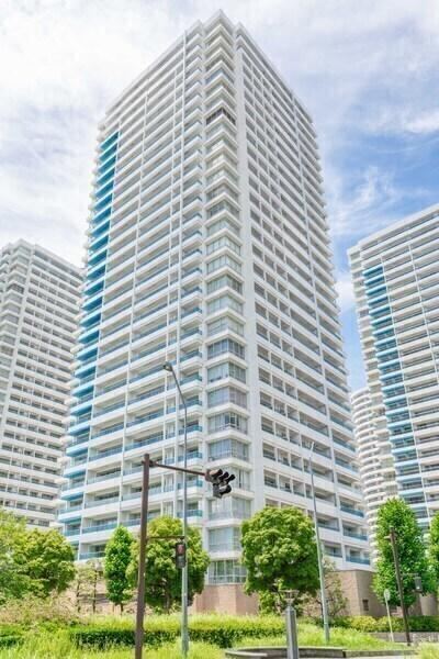 2LDK apartment in Nishi Ward, Yokohama, Kanagawa - Photo 1