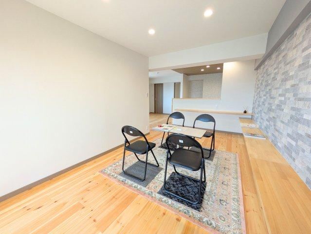 2LDK apartment in Matsuyama, Ehime - Photo 1