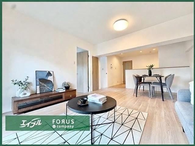 4LDK apartment in Toyonaka, Osaka - Photo 1