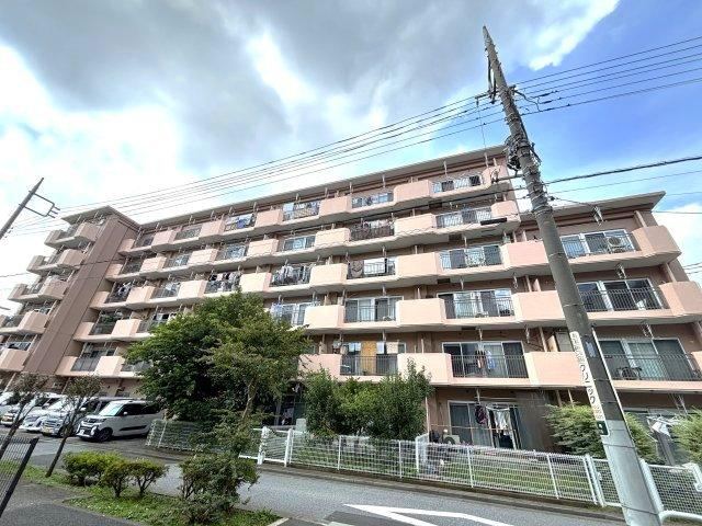 2DK apartment in Katsushika Ward, Tokyo - Photo 1