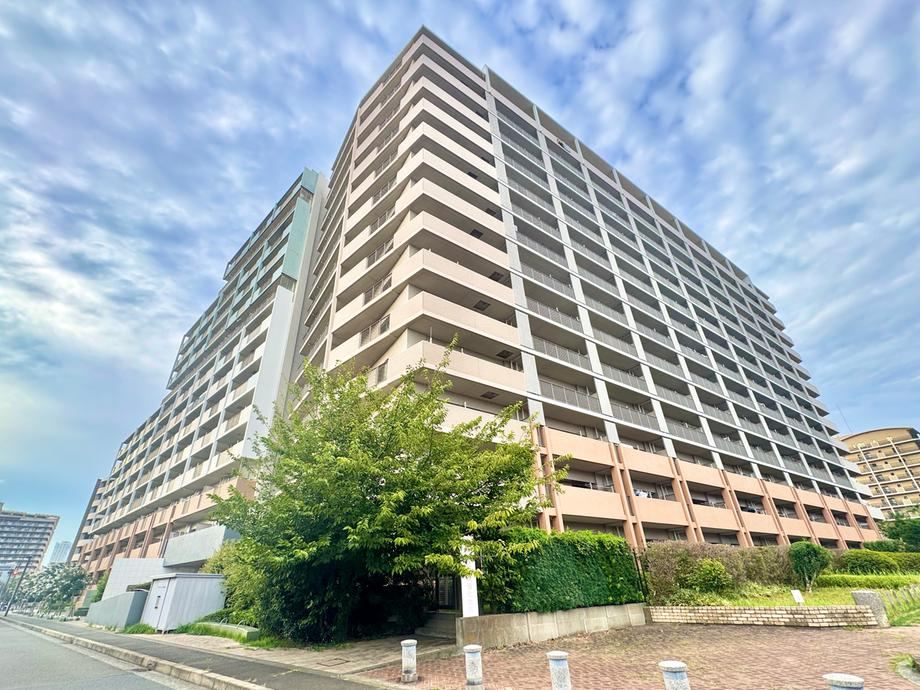 3LDK apartment in Yokosuka, Kanagawa - Photo 1