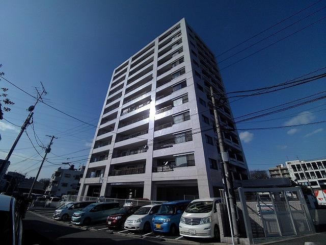 4LDK apartment in Yahatanishi Ward, Kitakyushu, Fukuoka - Photo 1