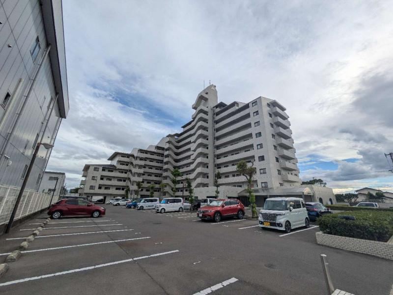 3LDK apartment in Marugame, Kagawa - Photo 1