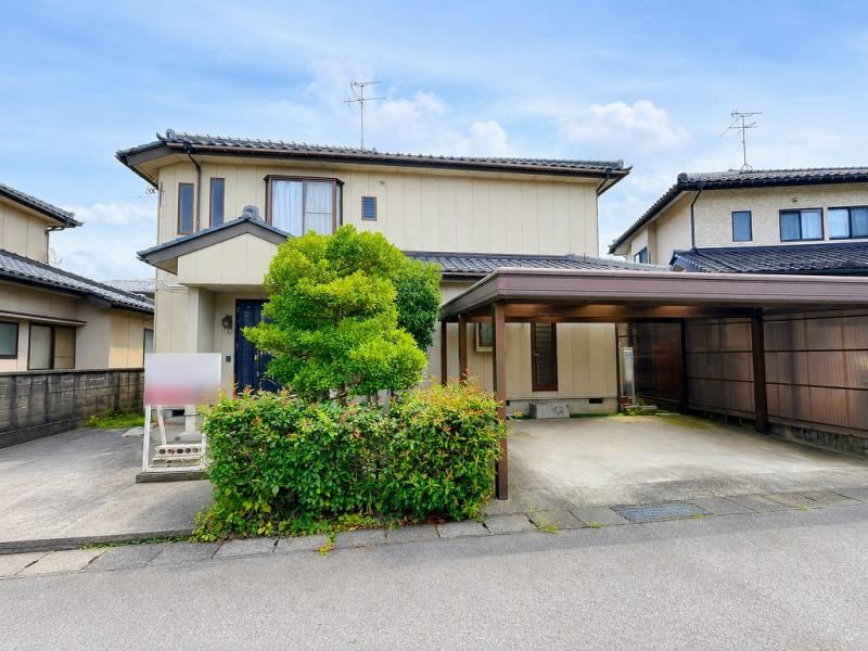 5LDK house in Toyama, Toyama - Photo 1