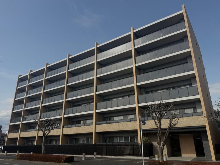 3LDK+S apartment in Shimotsuke, Tochigi - Photo 1