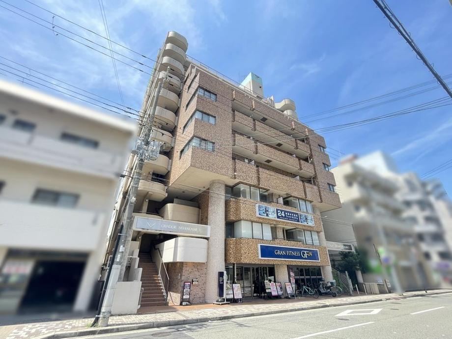 3DK apartment in Akashi, Hyogo - Photo 1