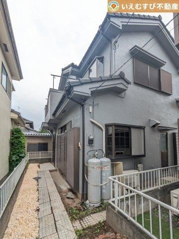 4LDK house in Kazo, Saitama - Photo 1