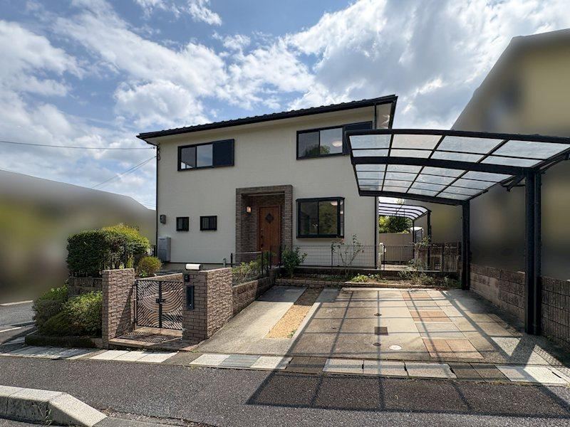4LDK house in Otsu, Shiga - Photo 1