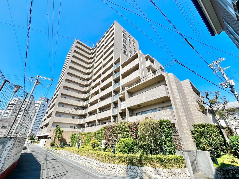 3LDK apartment in Suminoe Ward, Osaka - Photo 1